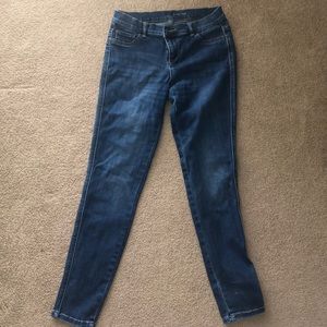 New York & Co. Stretchy Skinny Jeans Size 6 Jeans